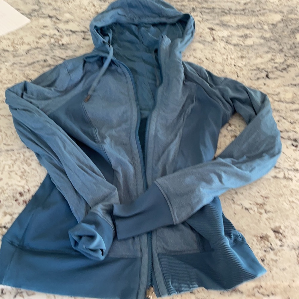 Lululemon jacket - Picture 6 of 6